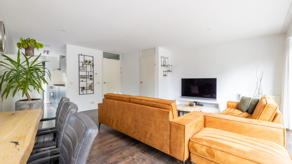 Hoekwoning te koop: Konrad Adenauerplein 13, Doetinchem