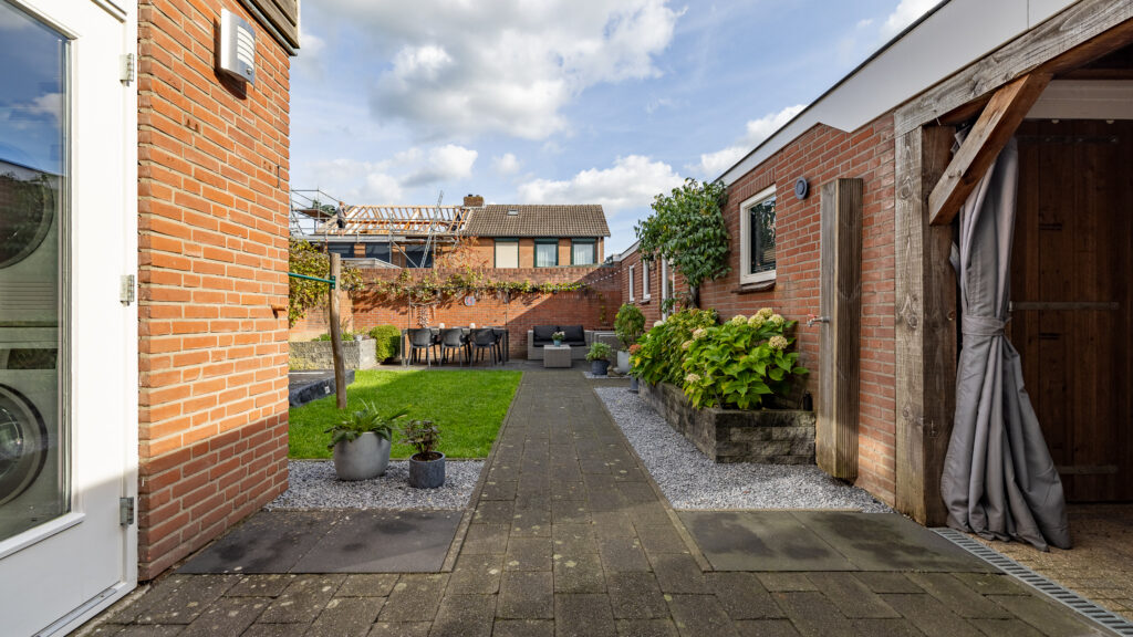 Twee-onder-één-kap te koop: Prins Willem-Alexanderstraat 7, Wehl